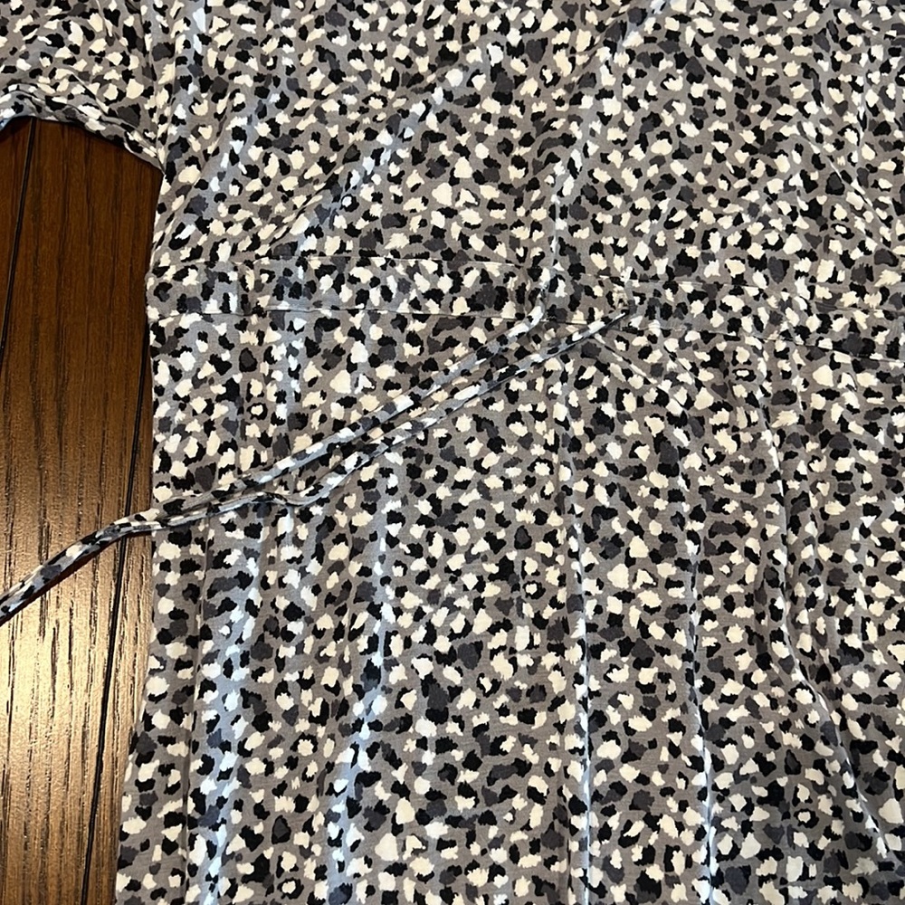 Patterned Dress - Picture 2 of 2